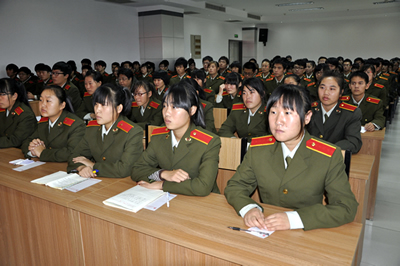 我院举办学生代表座谈会