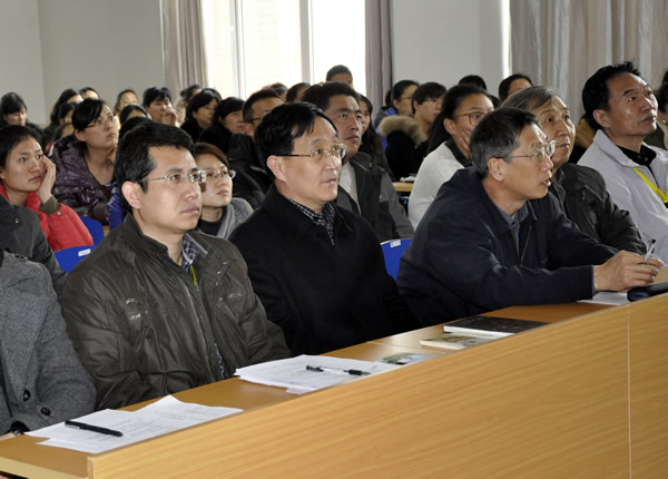 学院领导分别参加周末学习活动