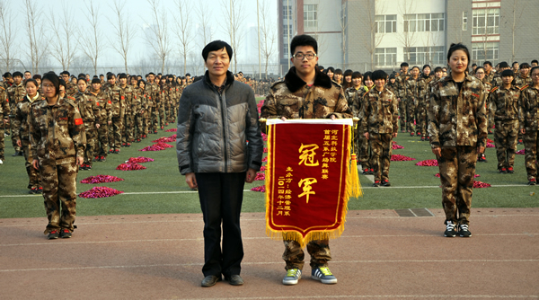 太阳集团tcy8722千名学子同跳广场舞