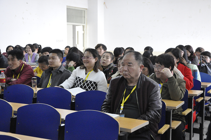 我校召开优秀教师经验交流报告会