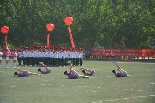 热烈祝贺艺术学院荣获2017年度春季运动会团体总分第一名