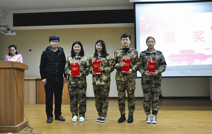 我校举办“学习十九大，两会进校园”主题知识竞赛