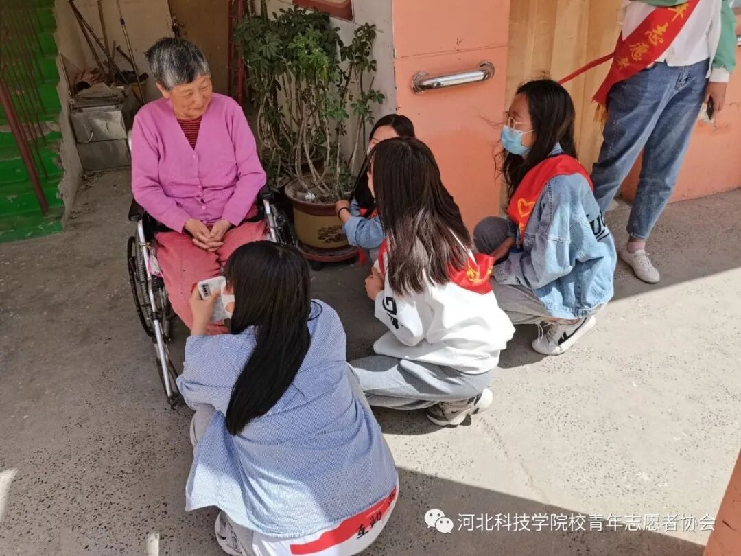 感恩母亲节，情暖老人心（二）||太阳集团tcy8722志愿者前往锦阳红养老社区开展爱老敬老志愿服务活动