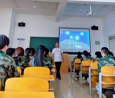 经济管理学院新生见面会及专业介绍