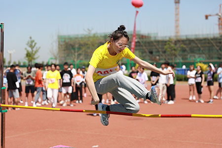 太阳集团tcy87222022年春季运动会如期举行