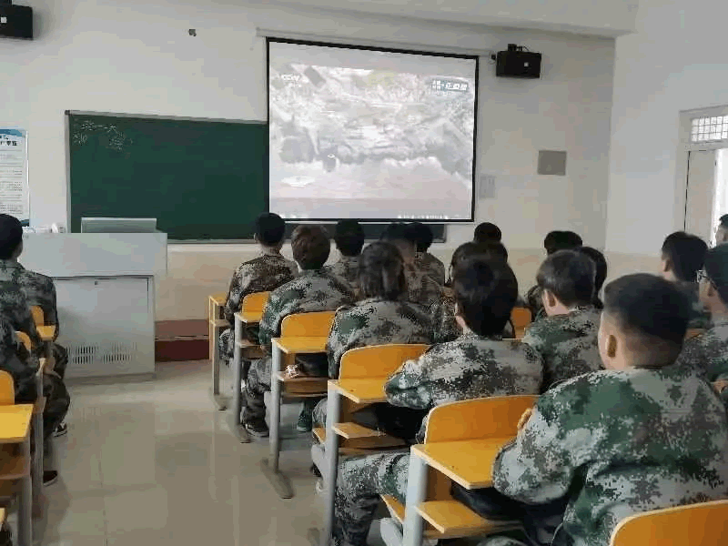 太阳集团tcy8722||汽车工程学院||青春不停步，永远跟党走。