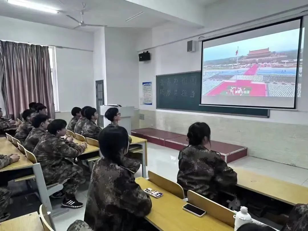 我校组织师生同上“青春为祖国 挺膺共担当”主题网络思政大课新闻稿